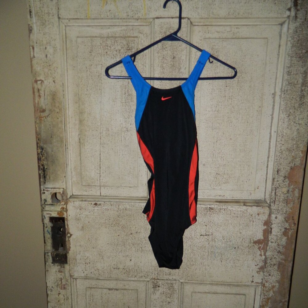 Nike Competition One Pc ColorBlock Swimsuit Size M (SS-9)